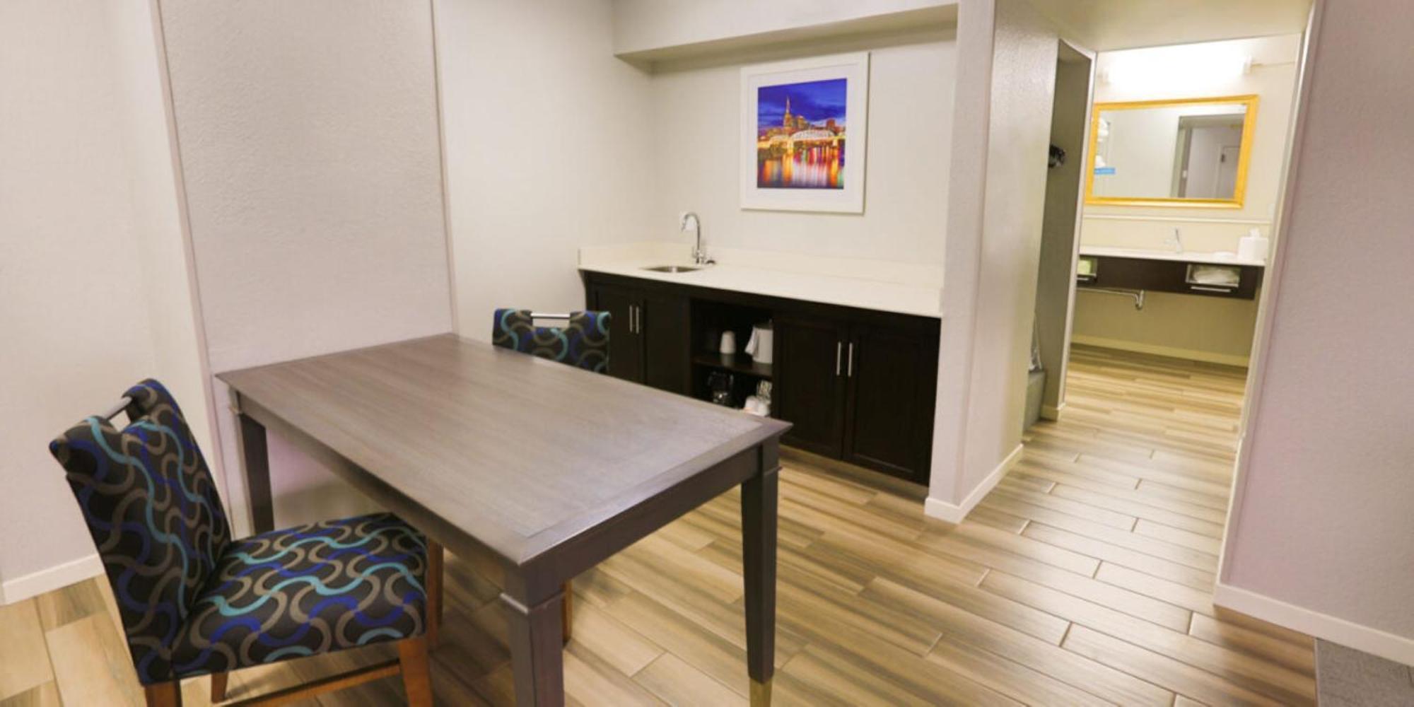 Hampton Inn & Suites Nashville-Airport Zewnętrze zdjęcie