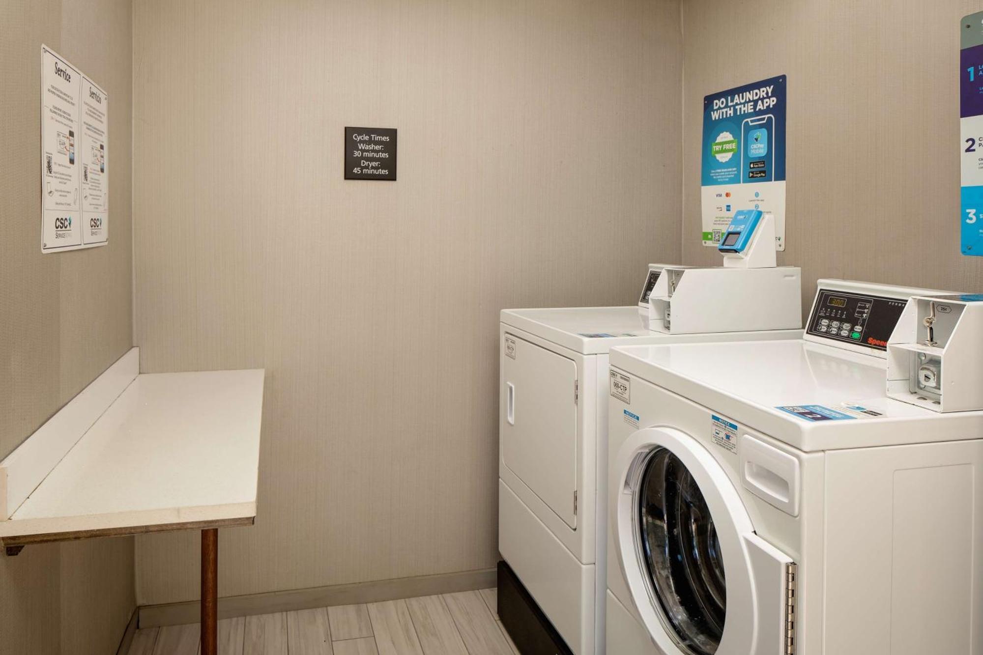 Hampton Inn & Suites Nashville-Airport Zewnętrze zdjęcie
